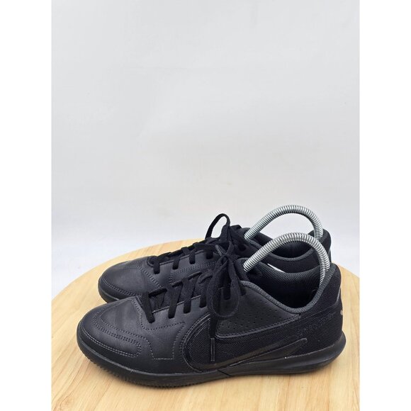 Nike Tiempo DA13332-001 Shadow Pack Indoor Soccer Shoes Sz 6Y - Picture 2 of 9